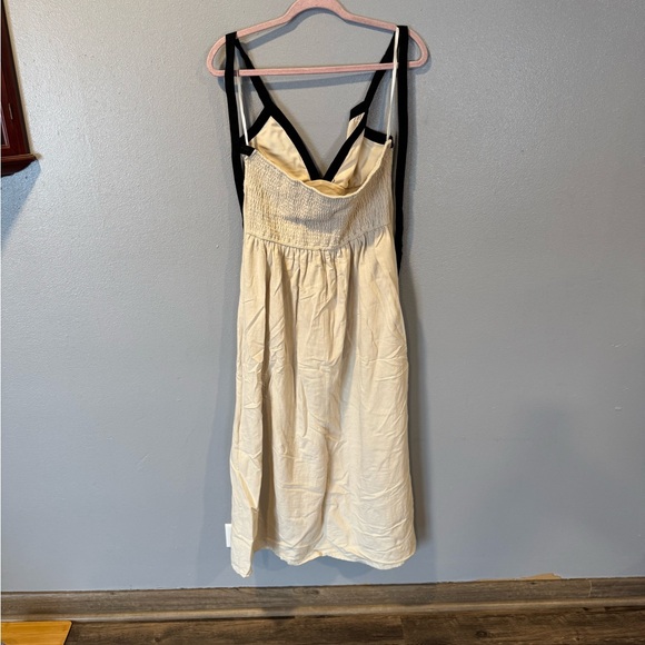 Jopna Cream Dress with Black Trim - Picture 2 of 5